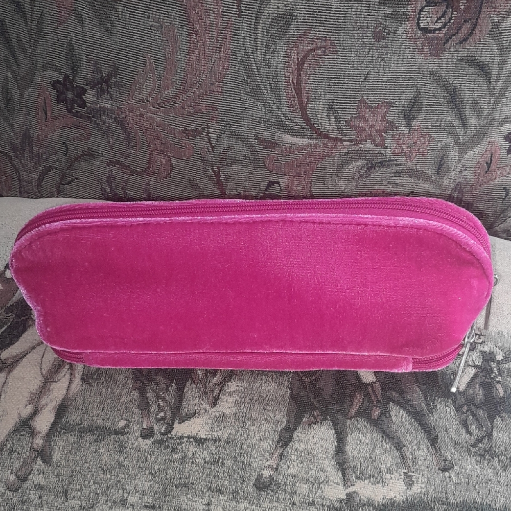 🌺HOT PINK VELVET Pouch